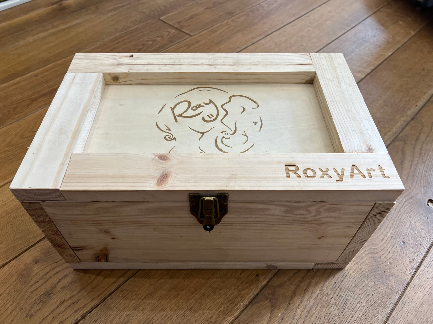 Bronze seal sculpture by Yorkshire artist Roxy Winterburn, available from The Acorn Gallery in Pocklington. Order online or call us on 01759 307652. Free U.K. Delivery.