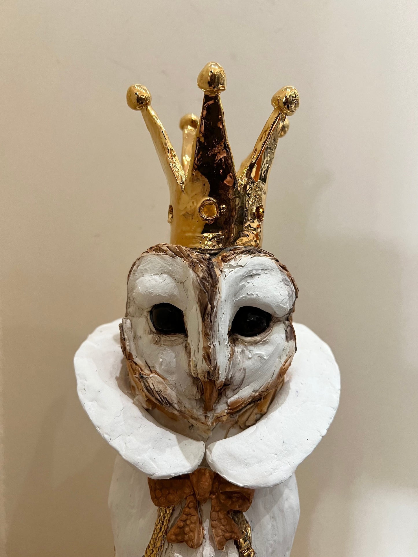 A beautiful ceramic barn owl with a gold crown, hand crafted by ceramic artist Louise Brown. Available at The Acorn Gallery in Pocklington. Visit the gallery or shop online or call us on 01759 307652.
