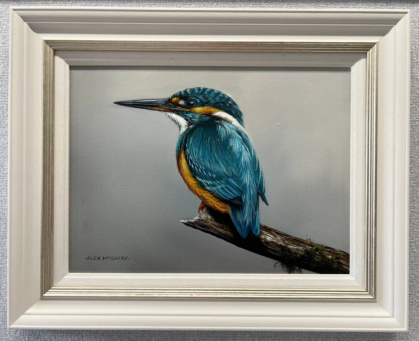 A Beautiful Alex McGarry original kingfisher painting. Available at The Acorn Gallery, Pocklington. Shop in store or online. Or call us on 01759 307652. Free UK Delivery.