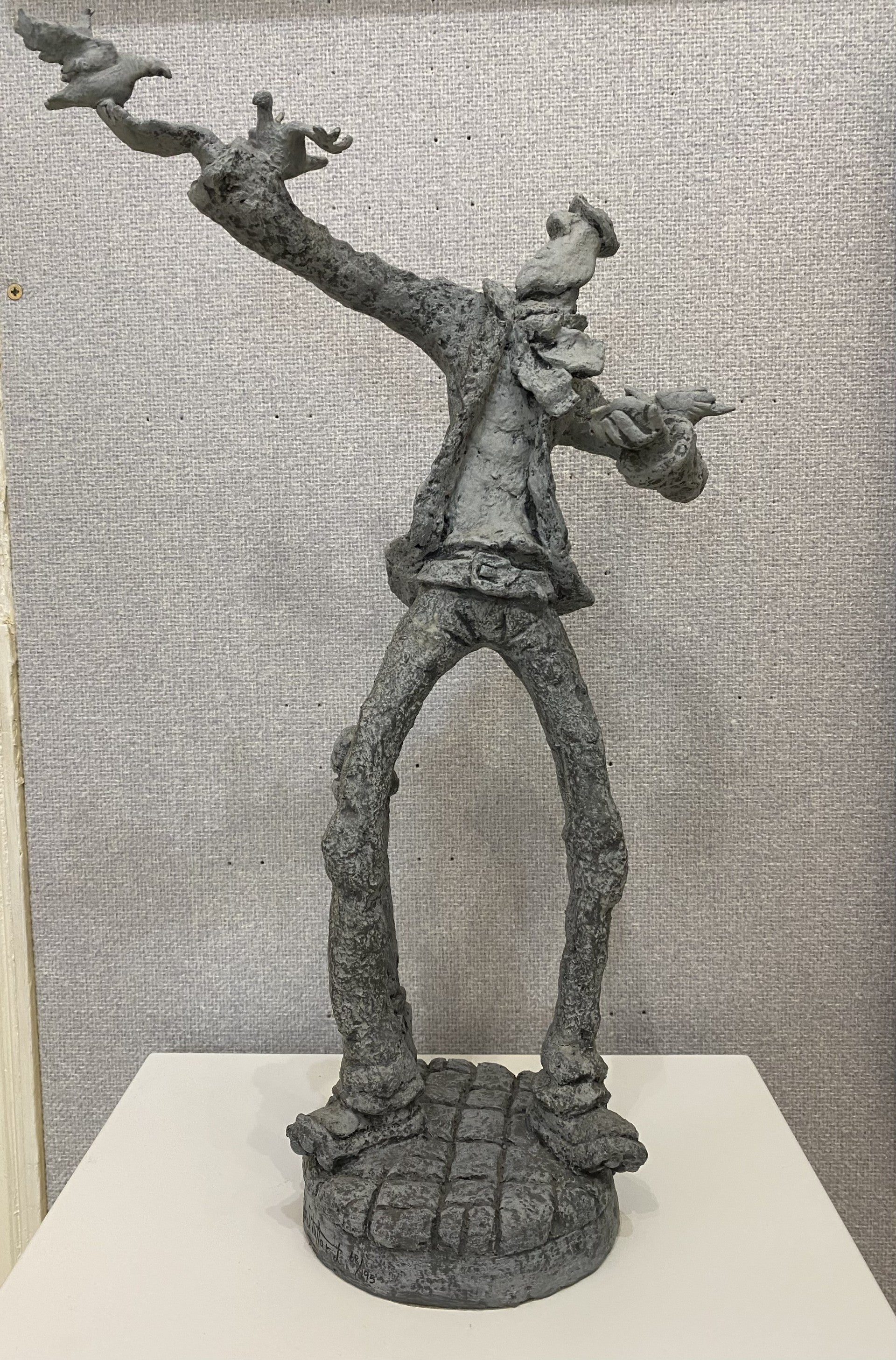 Philip Stuttard Feathered Friends Sculpture - The Acorn Gallery, Pocklington, shop online or call 01759 307652.